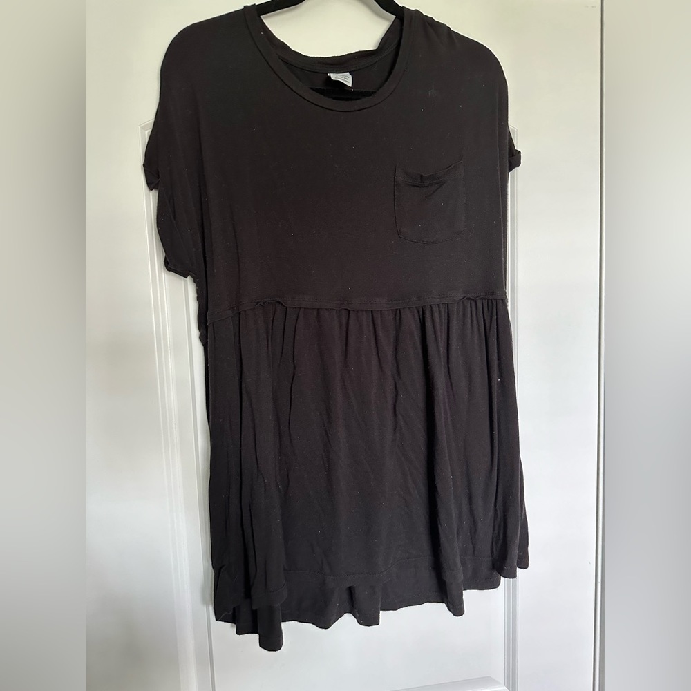 Time and Tru black maternity top